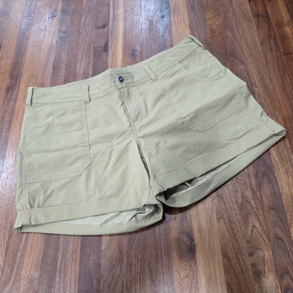 The North Face Tan Women's Shorts Size 14.